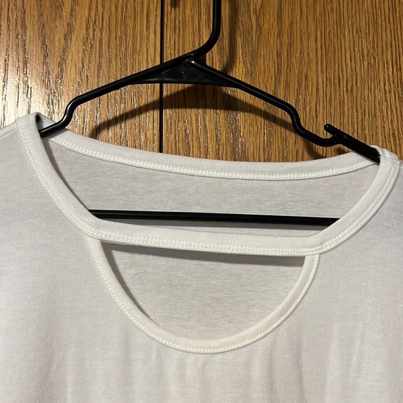 Amazon find long sleeve tee- size medium - Picture 3 of 4